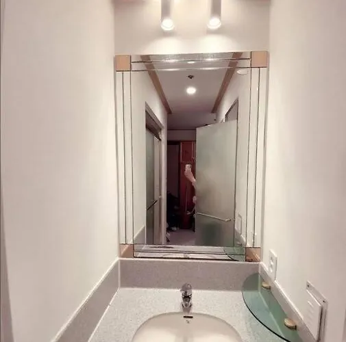 홍대입구역에서 30초 퀸 Q 사이즈 침대 3 Ott Wifi New Open Appartement