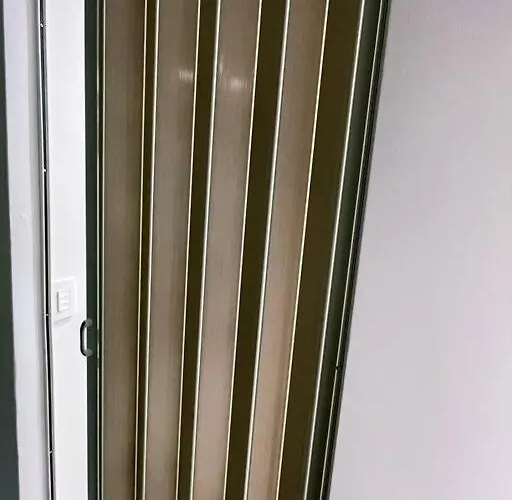 홍대입구역에서 30초 퀸 Q 사이즈 침대 3 Ott Wifi New Open Appartement *